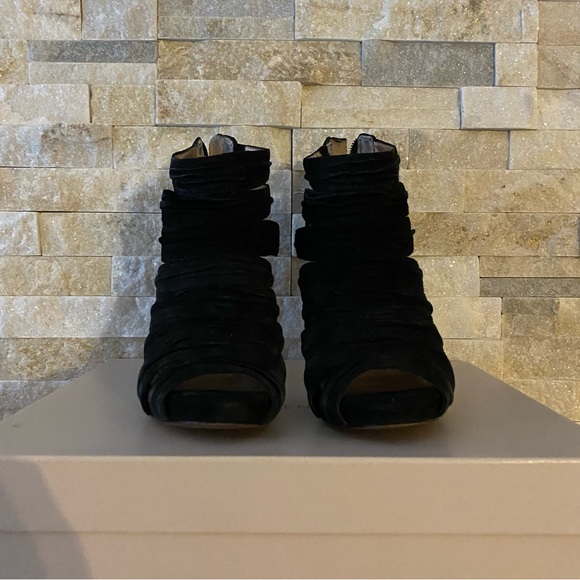 BCBG Jubilee Black Maya Nubuck Heels - Picture 7 of 9